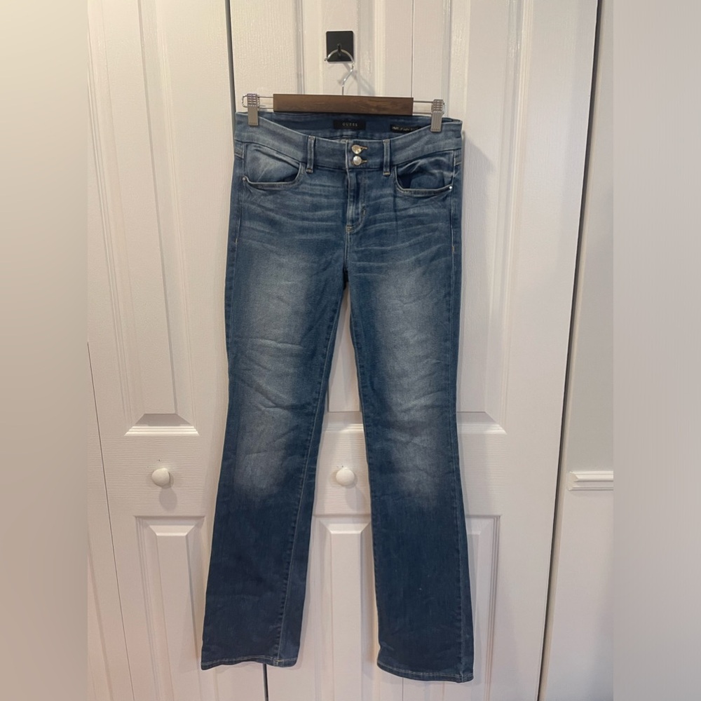 guess shape up mini boot jeans